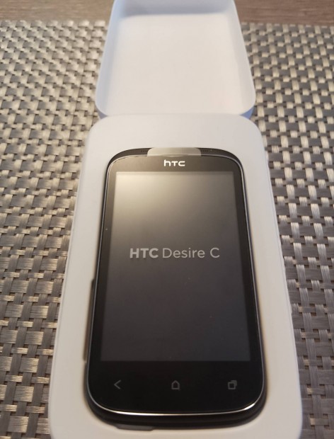 HTC Desire C okostelefon