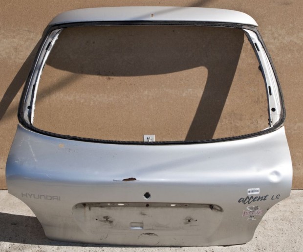 HYUNDAI ACCENT CSOMAGTÉRAJTÓ eladó