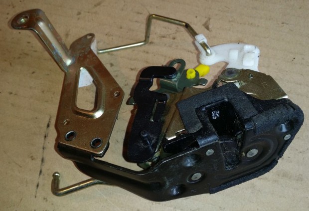 HYUNDAI ACCENT LATCH ASSY-RR DR RH elad