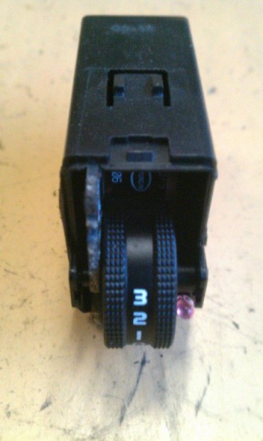 HYUNDAI I10 SWITCH ASSY-HEADLAMP LEVEL elad