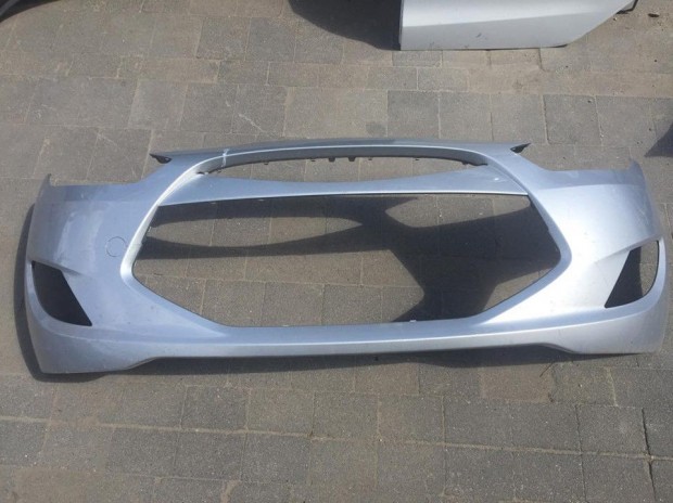 HYUNDAI IX 20 2011- Első Lökhárító Enyhén sérült eladó