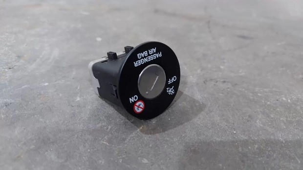 HYUNDAI i30 KIA Ceed Ceed 12- Utasoldali airbag l�gzs�k kapcsol� 0722