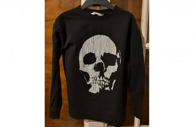 H&M fiú fekete koponyás hosszú ujjú pulóver 146-152-es méret