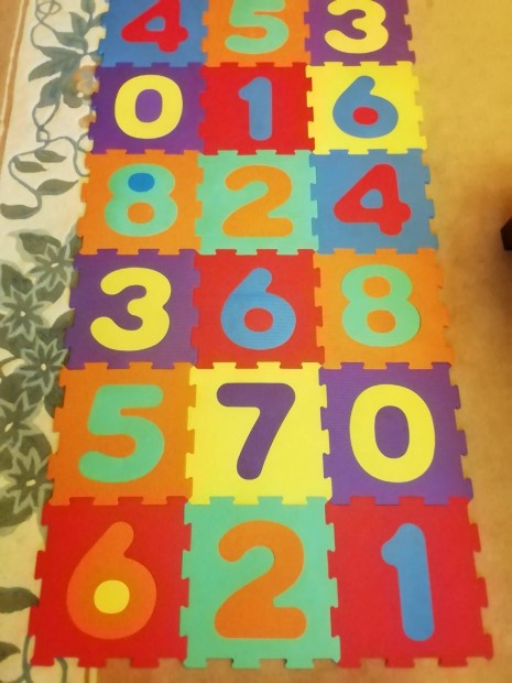 Habtapi puzzle, habszivacs szőnyeg, játszószőnyeg 18 db. új állapot