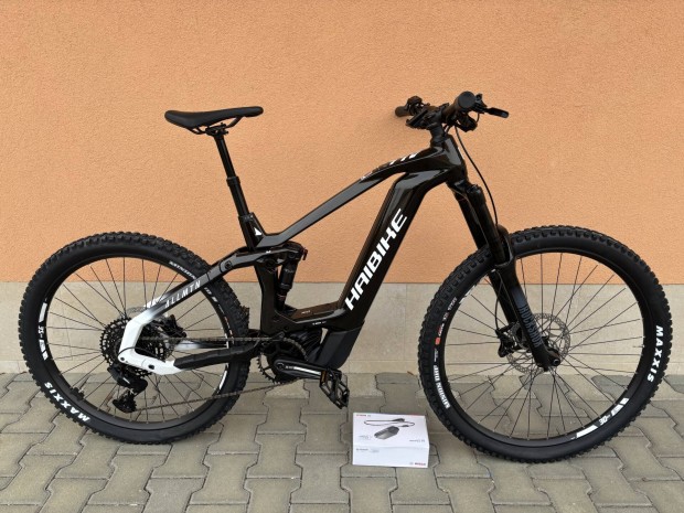 Haibike Allmtn CF8 karbon vzas fully ebike, CX 750Wh, garancia