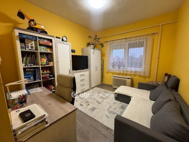 Hajd�bagosi 50 nm-es h�z elad�