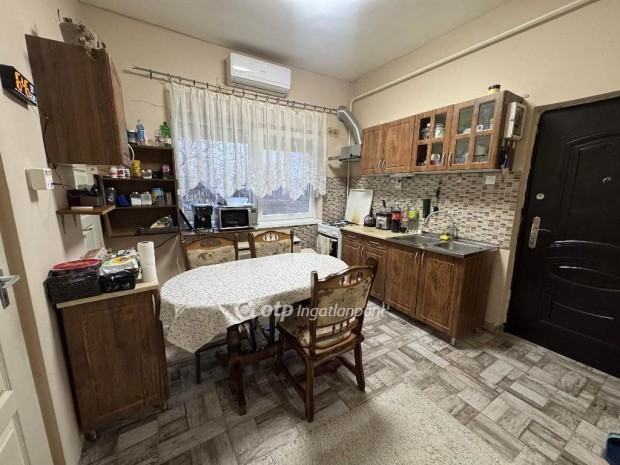 Hajd�bagosi elad� 50 nm-es h�z