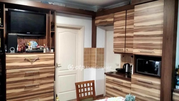 Hajd�b�sz�rm�nyi elad� 105 nm-es h�z