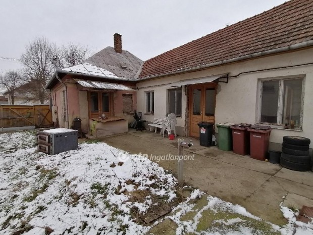 Hajd�b�sz�rm�nyi elad� 127 nm-es h�z