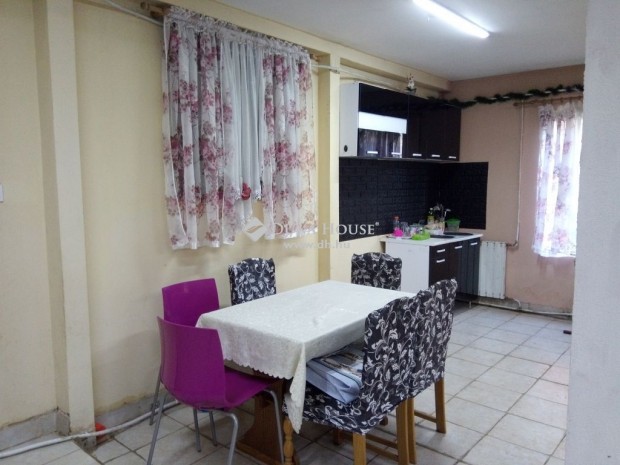 Hajd�hadh�zi elad� 138 nm-es h�z