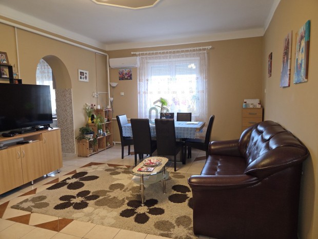 Hajd�s�msoni elad� ytong csal�di h�z