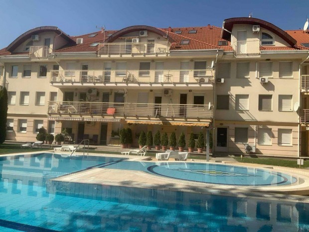 Hajd�szoboszl�-F�rd�negyed v�rosr�szen, 46nm-es/ brutto52 nm/ nappali+