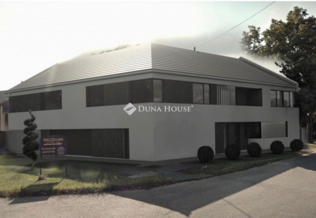 Hajd�szoboszl�i 67 nm-es lak�s elad�