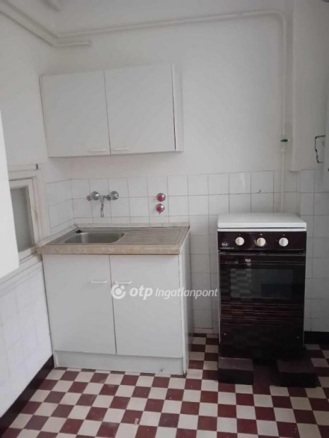 Hajd�szoboszl�i 78 nm-es lak�s elad�