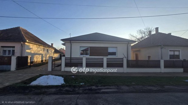 Hajd�szoboszl�i 93 nm-es h�z elad�