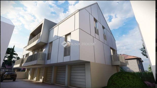 Hajd�szoboszl�i elad� 58 nm-es lak�s