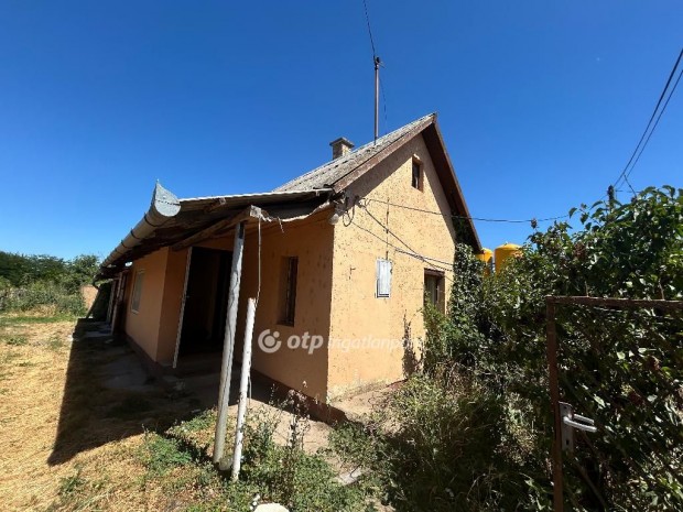 Hajd�szoboszl�i elad� 59 nm-es h�z