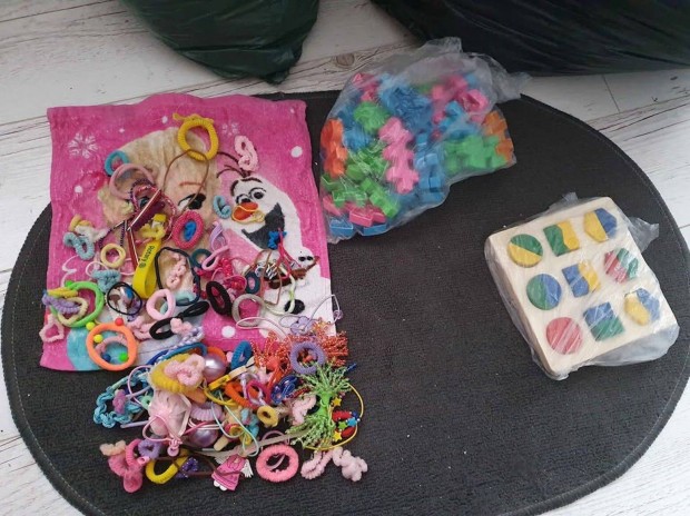 Hajgumi csomag, fa kirak� form�k, �sszeilleszt�s �p�t� j�t�k