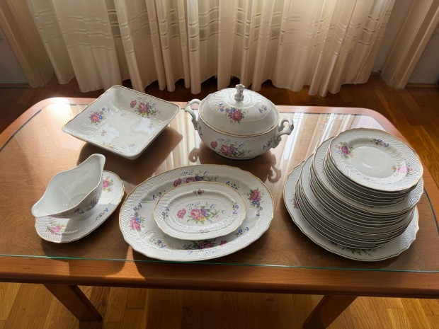 Hajnalka Holl�h�zi porcel�n �tk�szlet