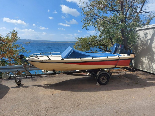 Haj- csnakszllt utnfut