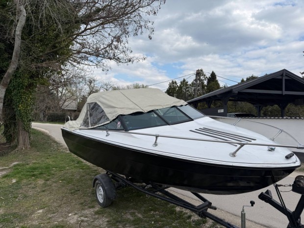 Haj� motorcs�nak