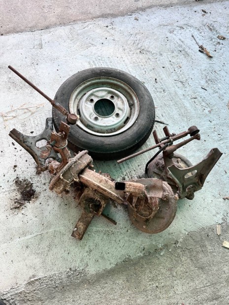 Haj� sz�llitohoz 4 db fut�m� �s 4 felni