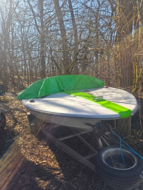 Haj� test cs�nak elad�