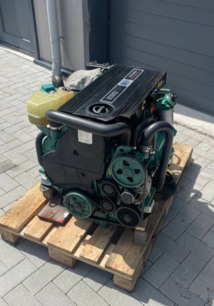 Hajómotor 2db Volvo Penta D3 190 kevés üzemórával
