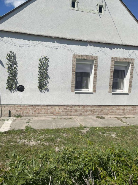 Haj�si h�z elad�