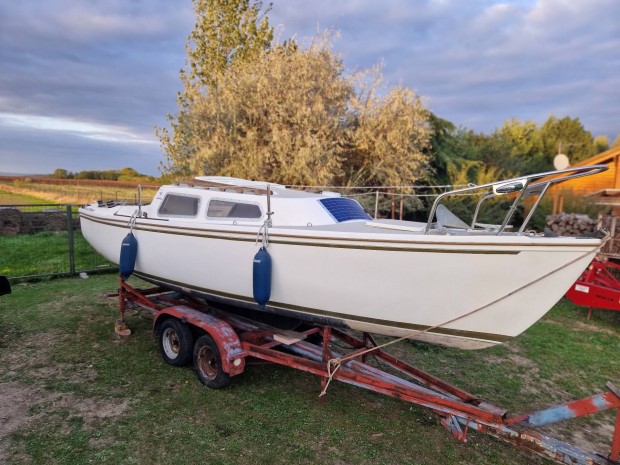 Haj�sz�ll�t� 2-tengelyes ut�nfut�, s�lyakocsi elad�!