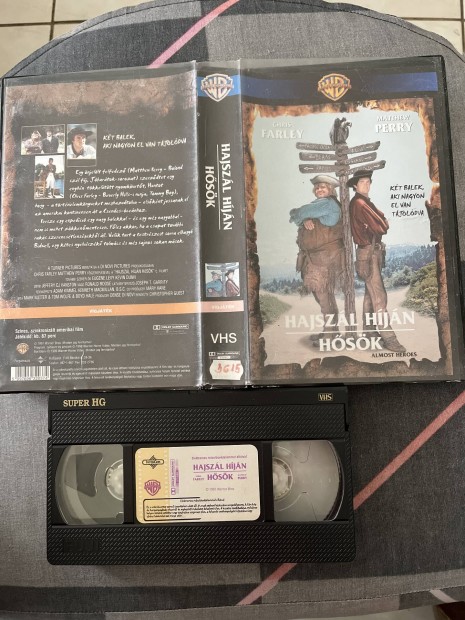 Hajszál híján hősök vhs h film