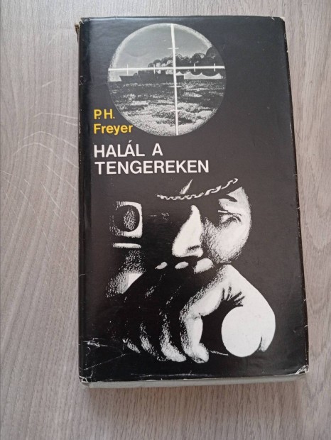Hall a tengereken