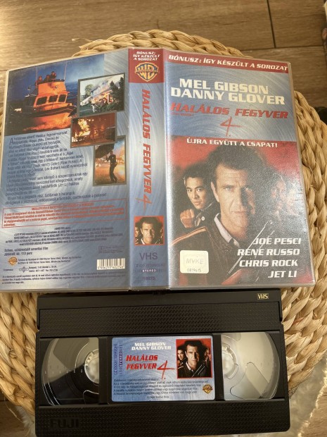 Hallos fegyver 4 vhs