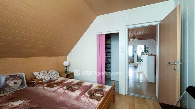 Hal�szii 240 nm-es h�z elad�