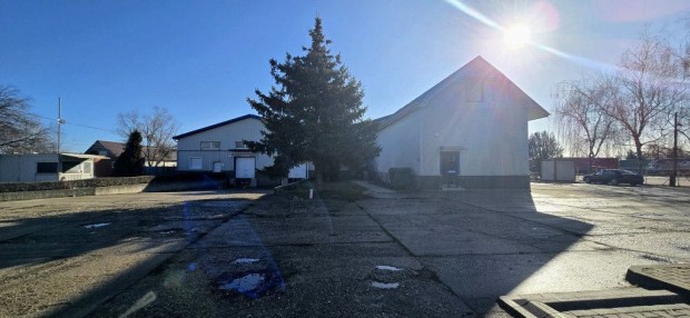 Halsztelek, II. Rkczi Ferenc utca, 1350 m2-es, telephely