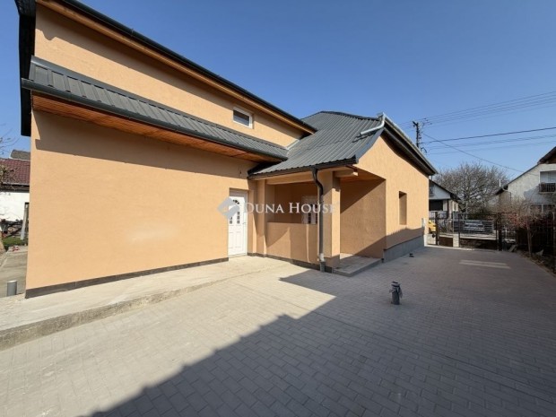 Hal�szteleki elad� 80 nm-es h�z