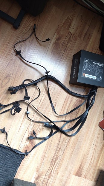 Halk hibátlan jól felszerelt FSP Hydro 500W HD500 2x6+2 VGA tápegység