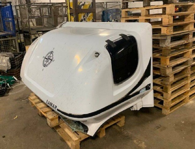 H�l�f�lke furgon kisteheraut� j�rm�vekre