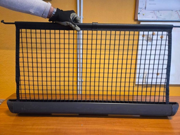 H�l�s- kutya csomagt�r rol�k kombi aut�khoz, Audi, VW, Skoda Ford