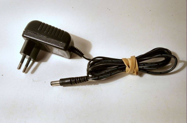 Hálózati Táp 5.3V 500mA (ZD006C053050Eue) sérült, tesztelve
