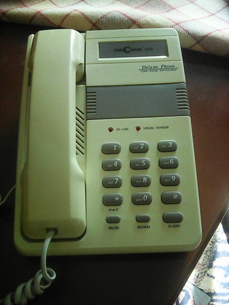 Hlzati telefon 12 memris