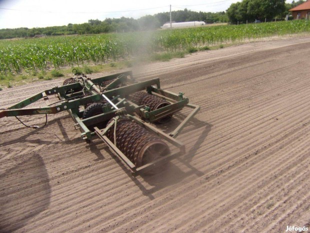 Hammersmit 5,2 m�teres 45 cm gy�r��tm�r�j� vontatott cambridge henger