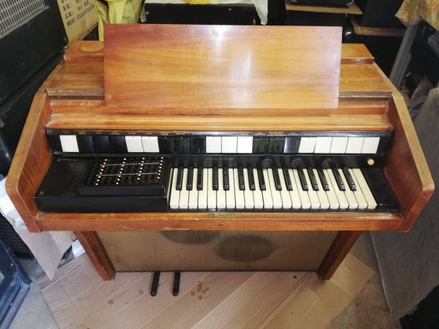 Hammond S6 elektroncsöves orgona 1968