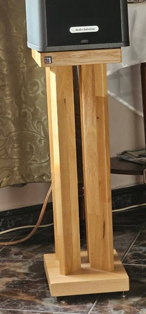 Hangfalllvny  hifi racks 50,77cm magas tskkkel.