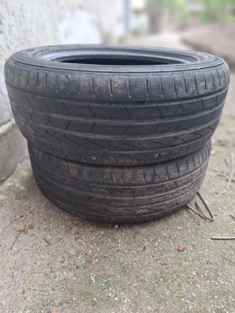 Hangkook 205/55 R16 ny�ri gumi 2 db- 6 mm Alkuk�pes