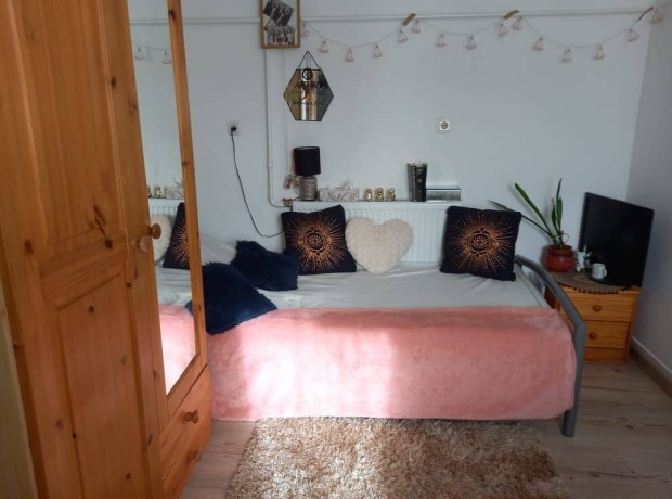 Hangulatos egyszob�s kis lak�s kiad� Zalaegerszegen!