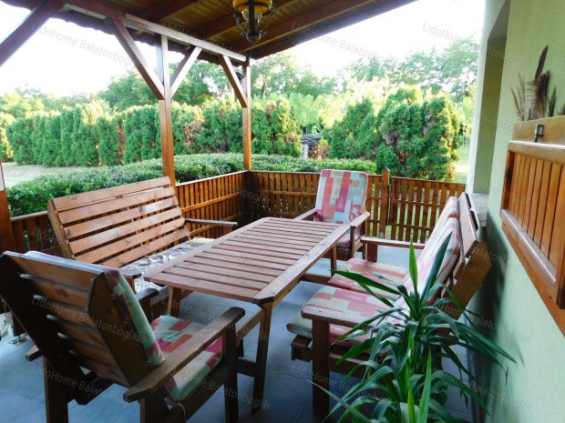 Hangulatos otthon, csendes k�rnyezetben.