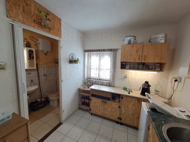 Hangulatos z�rtkerti h�z nagy telekkel elad� Nagykanizs�n