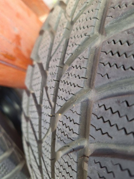Hankook 16-os tli gumi