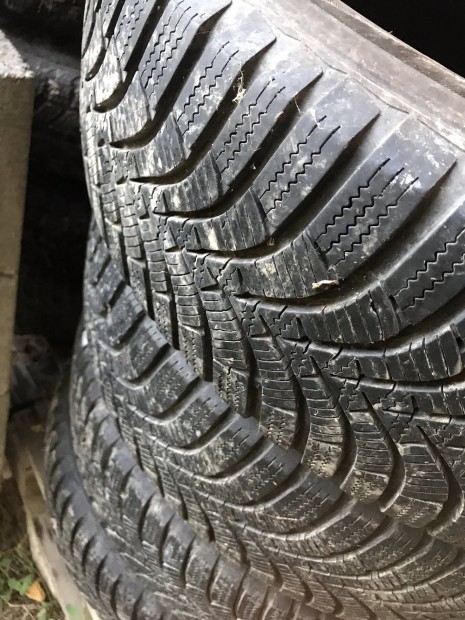 Hankook 185/60 R15 tligumi szett 